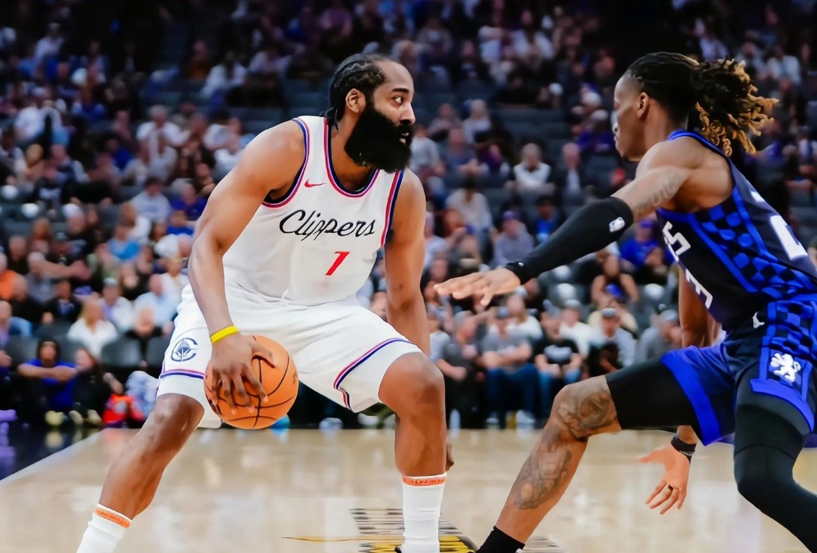 包含今晚NBA季后赛焦点战，洛杉矶快船防线松动，气氛紧张，心理建设被强调的词条-爱游戏