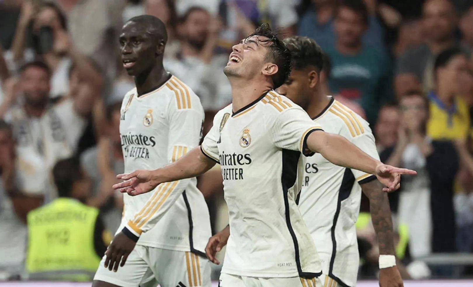 包含清晨毕尔巴鄂竞技备战社区盾，单刀错失细节曝光，赛场秩序良好，赛季目标并未改变的词条-ayx